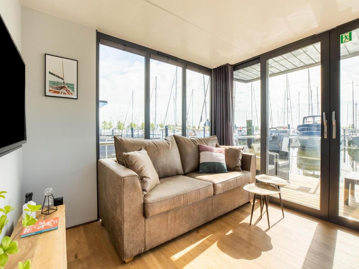 Comfortable Houseboat In Volendam Marina Zewnętrze zdjęcie