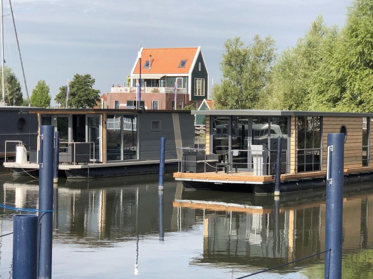Comfortable Houseboat In Volendam Marina Zewnętrze zdjęcie